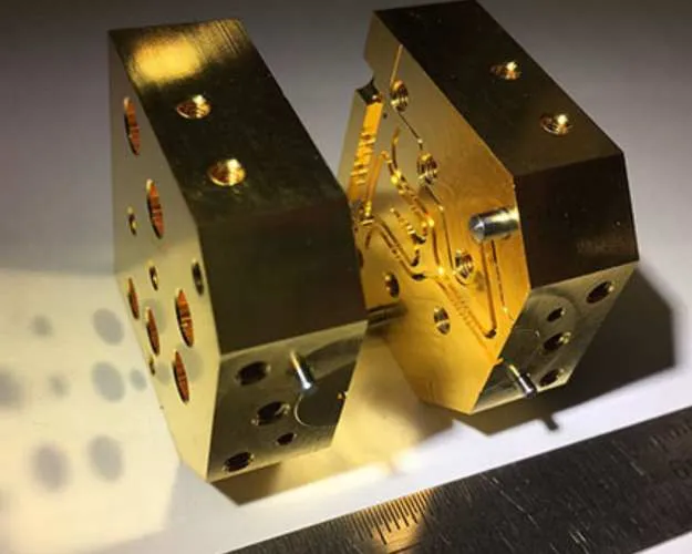 Micromécanique à Lyon et en France